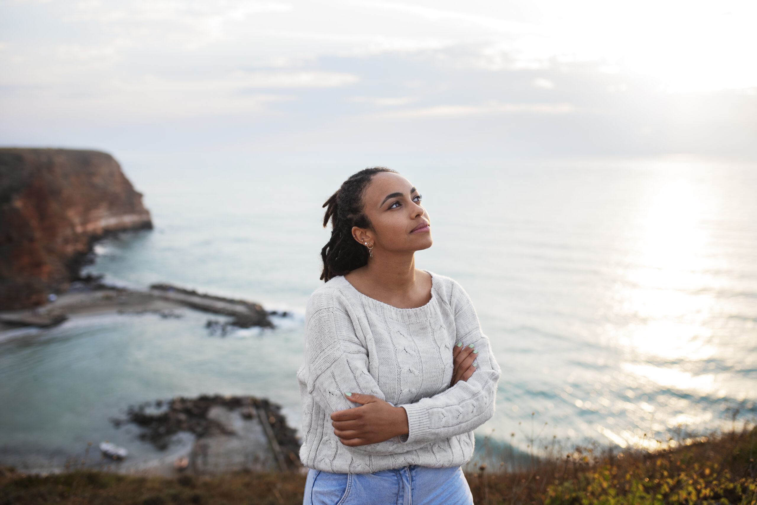 medium shot woman holding crossed arms